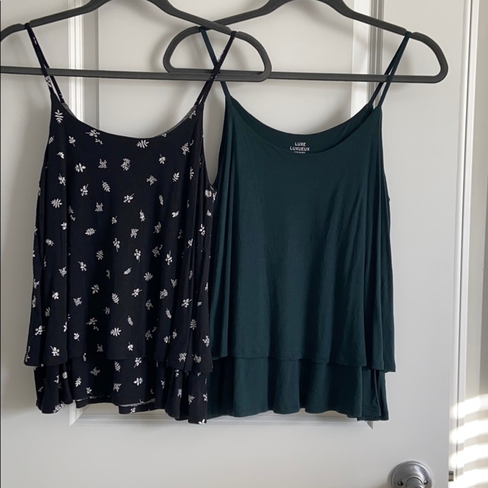 2 Gap tiered ruffle tanks XS
